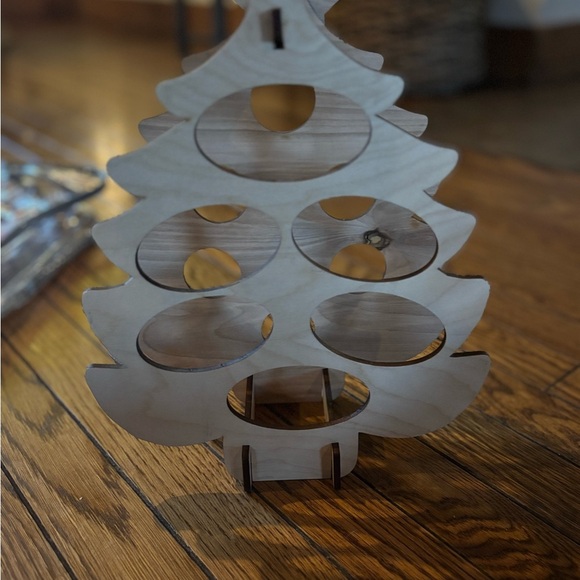 Wooden Christmas Tree Nip Holder - Picture 3 of 6
